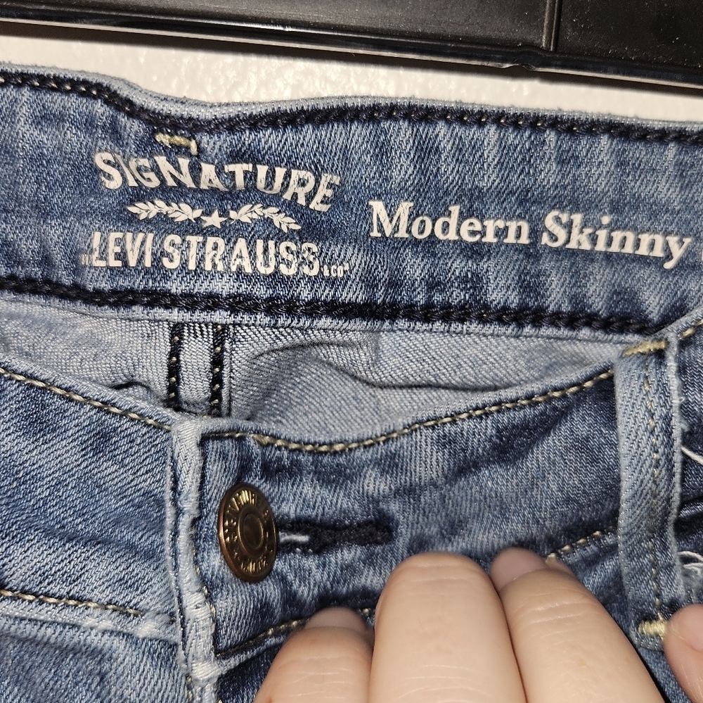 Levi Strauss Signature Modern Skinny Shorts Size 14 - Picture 6 of 11